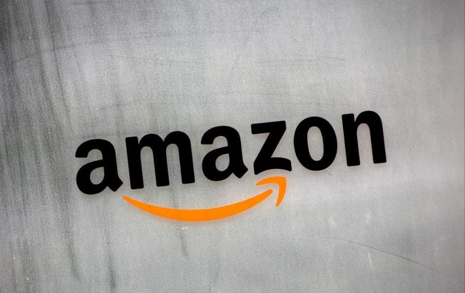 Amazon, facing entrenched rivals, says to shut China online store